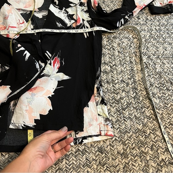 Leith Black Floral Button Down - Picture 3 of 7